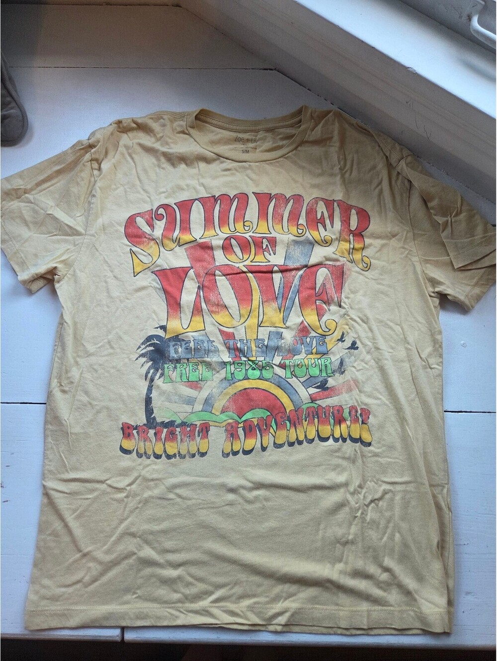 Zoe + Liv Summer of Love Graphic T-Shirt S/M